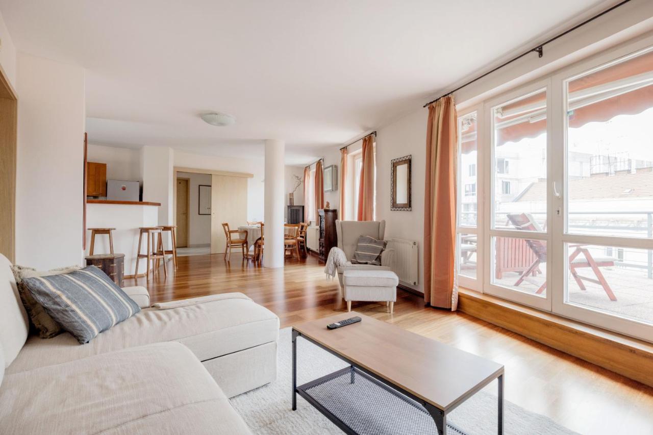 Bright And Spacious Penthouse W/ Terrace & Parking Budapeste Exterior foto