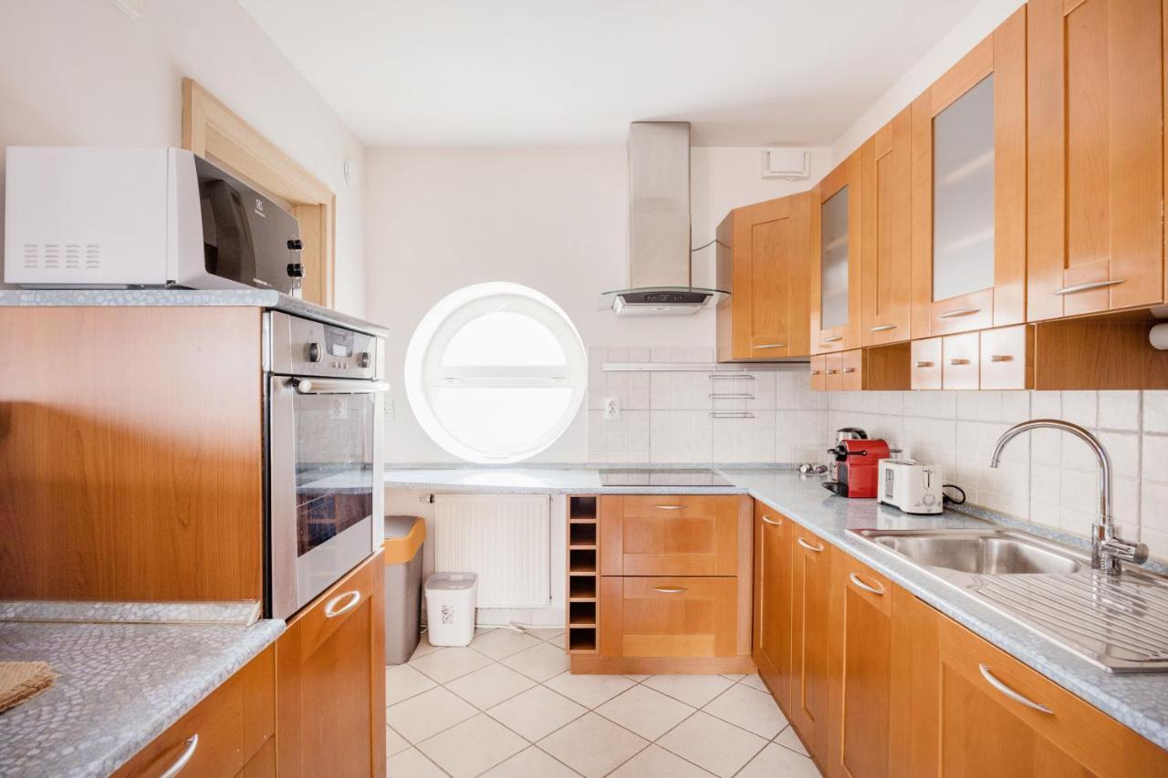 Bright And Spacious Penthouse W/ Terrace & Parking Budapeste Exterior foto